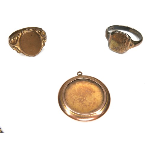 285 - A small group of jewellery, comprising a Victorian yellow metal oval pendant necklace, with blue and... 