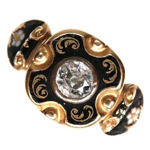 289 - An early Victorian 18ct yellow gold mourning ring, set centrally with a round brilliant cut diamond,... 