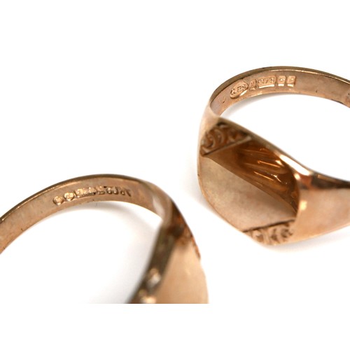 279 - A group of five 9ct yellow gold signet rings, with engraved decoration, 12.0 to 13.2mm wide, sizes o... 