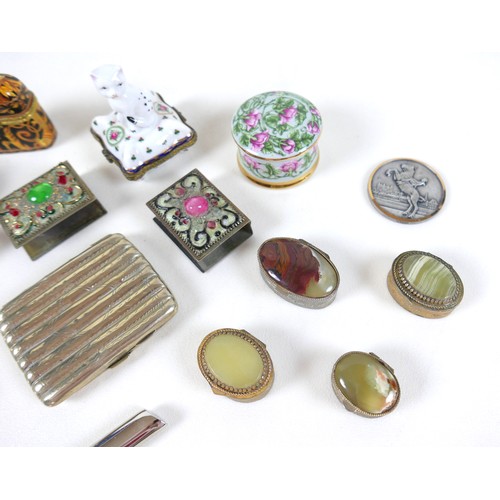 95 - A group of trinkets and collectables, including small china and onyx boxes, silver plated cigarette ... 