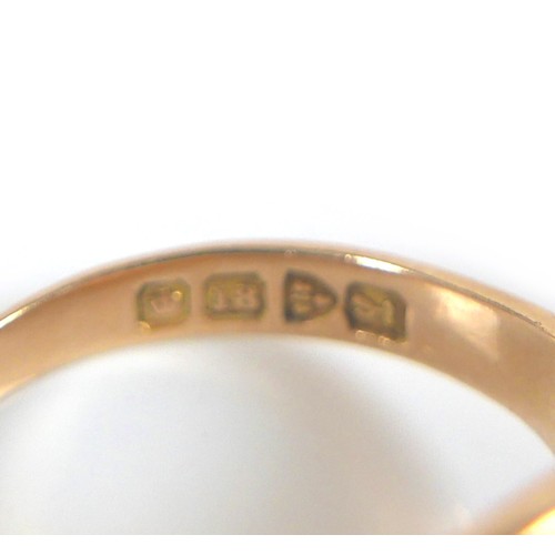 176 - An 18ct gold signet ring, inscribed 'GHC', size M/N, 8.5g.