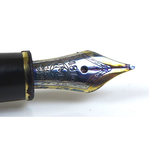 106 - A collection of pens, comprising a Montblanc Meisterstuck black fountain pen, 4810, with 14ct nib, a... 