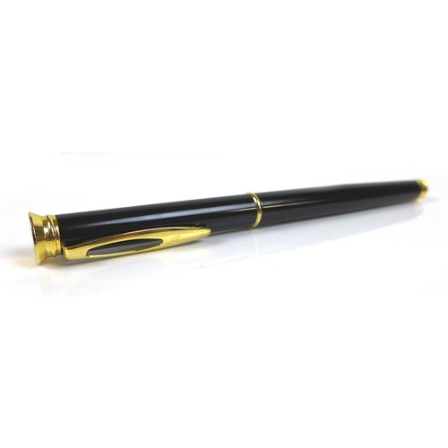 106 - A collection of pens, comprising a Montblanc Meisterstuck black fountain pen, 4810, with 14ct nib, a... 