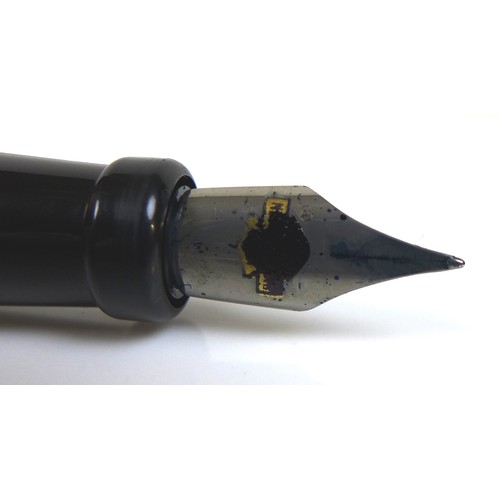 106 - A collection of pens, comprising a Montblanc Meisterstuck black fountain pen, 4810, with 14ct nib, a... 