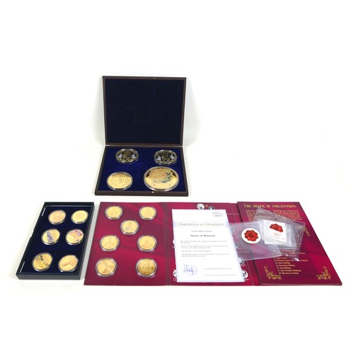 77 - A collection of 18 commemorative coins, featuring the royal family, comprising The House of Windsor ... 