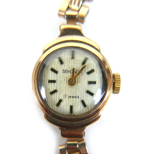 196 - A 9ct gold cased Sekonda lady's wristwatch, case 17mm, on gold plated bracelet strap, and a 9ct gold... 