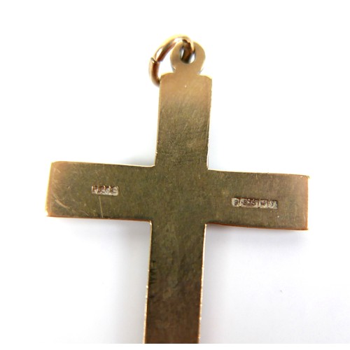 205 - A 9ct yellow gold cross shaped pendant, with foliate engraved decoration, 41mm high, 4.0g, together ... 