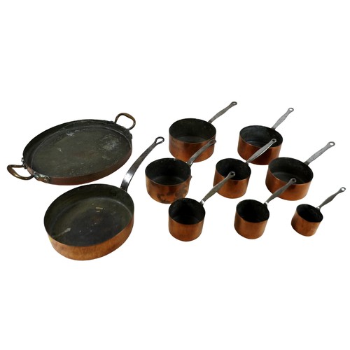 346 - A mixed group of items comprising of a canteen of cutlery; desk tidy, a large copper skillet pan, a ... 