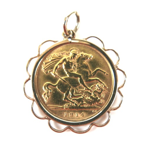 81 - A George V gold half sovereign, 1914, in a 9ct gold gold pendant mount, 5.2g total.