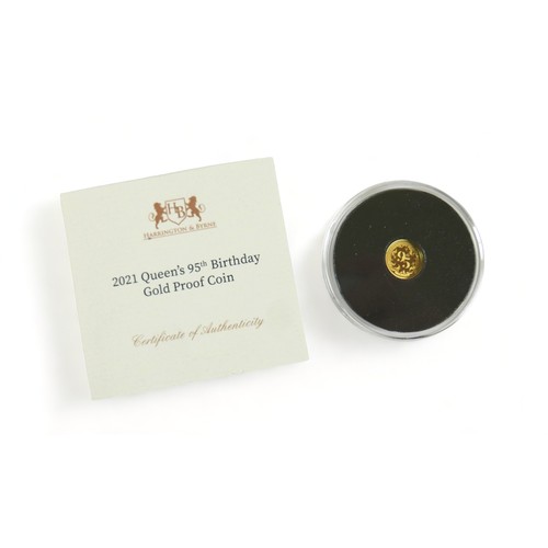 76 - A 2001 ERII 95th birthday gold proof coin, 24ct gold with certificate, plastic case and pouch.