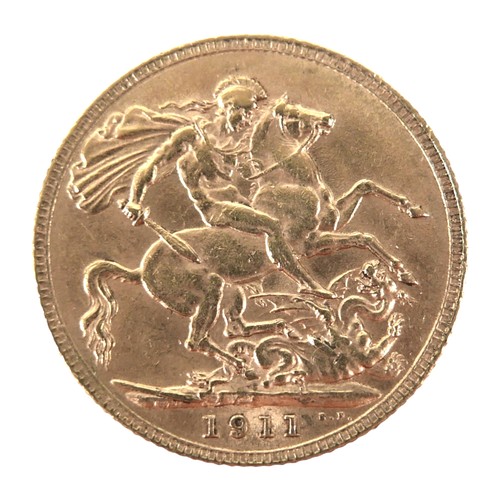 100 - A George V gold sovereign, 1911.