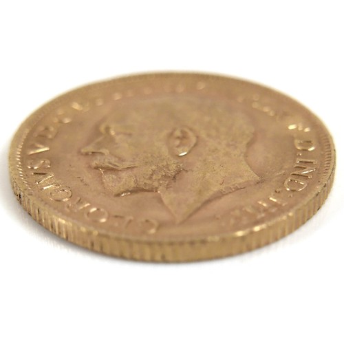 101 - A George V gold sovereign, 1911.