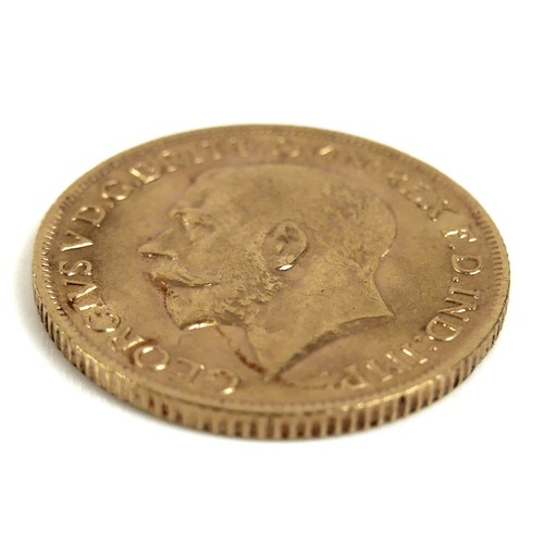 103 - A George V gold sovereign, 1914.