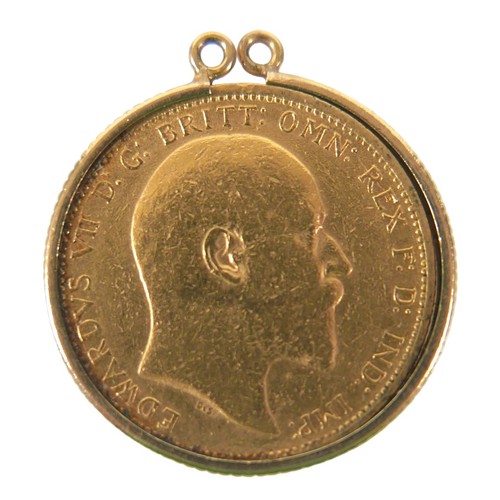 91 - An Edward VII gold sovereign, 1904, Australia, Sydney Mint, in a 9ct pendant mount, total 8.6g.