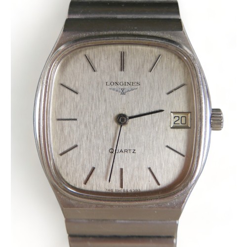 126 - A Longines Quartz stainless steel gentleman's bracelet wristwatch with date, 30mm case numbered 1881... 