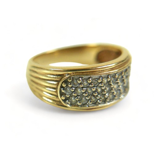 208 - Three 9ct yellow gold rings, 8.2 grams, sizes M and P