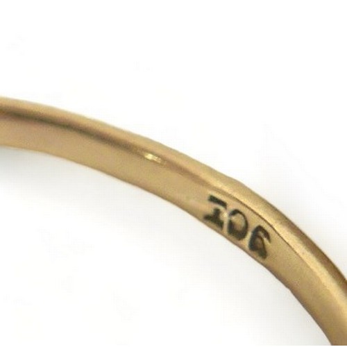 266 - Five 9ct yellow gold rings, sizes Q, R, and W, total weight 15.3 g. (5)