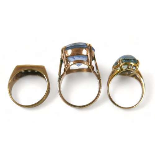 255 - Three 9ct yellow gold rings sizes J, M, and N, total weight 13.1g. (3)