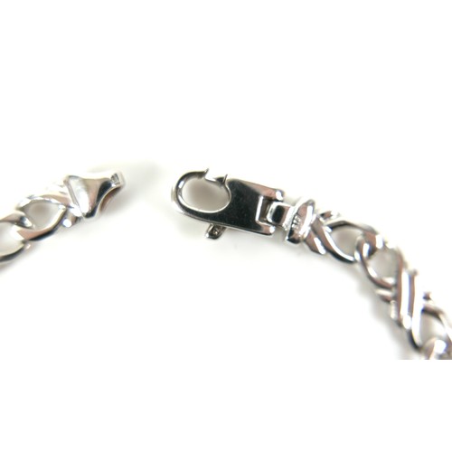 269 - A 9ct white gold chain bracelet, 10.2g, 19cm long.