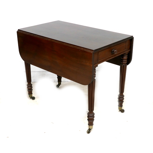 652 - An early Victorian mahogany Pembroke table, with drop leaves, single drawer, turned and reeded legs ... 