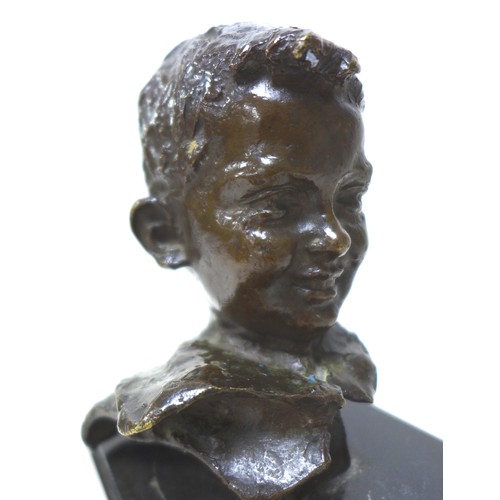 305 - Giuseppe Renda (Italian, 1859-1939): 'Neapolitan boy' (Napolitano ragazzo), a bronze head and should... 