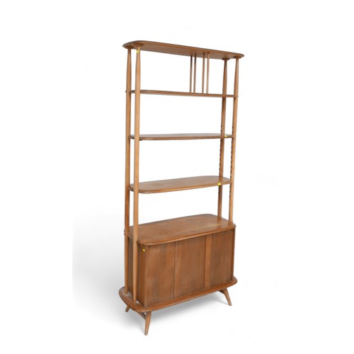 638 - An Ercol blonde elm Giraffe room divider, with two adjustable shelves, 90 by 41 by 190cm tall.