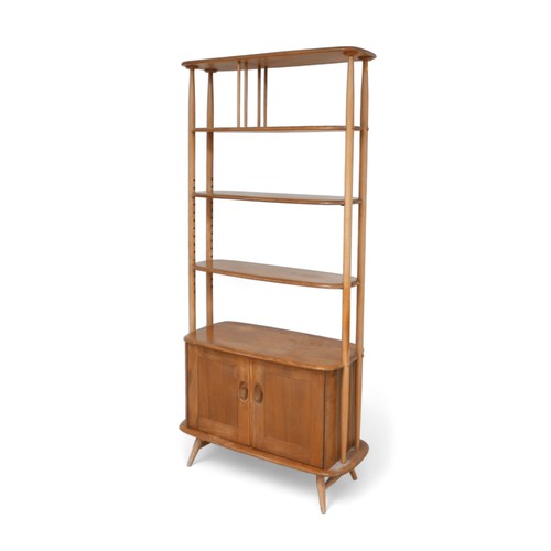 638 - An Ercol blonde elm Giraffe room divider, with two adjustable shelves, 90 by 41 by 190cm tall.