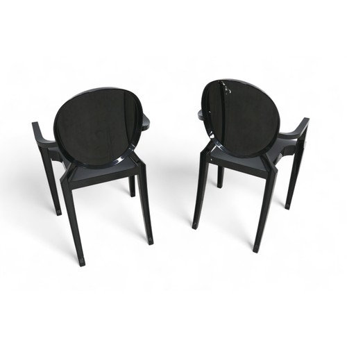 619 - A pair of black Kartell / Philippe Starck style Louis chairs, 53 by 43 by 92.5cm high. (2)