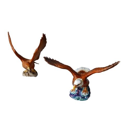 43 - Two Beswick eagles and other bird figurines, including an oversized Kingfisher. (7)