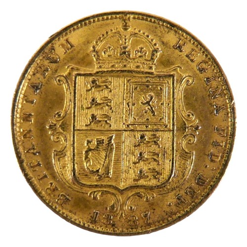 94 - A Victorian Veiled Head gold sovereign, 1894, together with a Victorian gold shield back half sovere... 