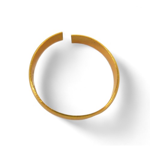 194 - A 22ct gold wedding band, a/f cut, size R, 4g.