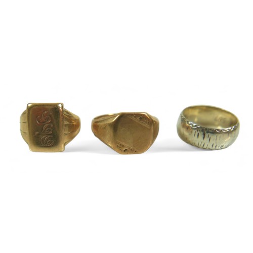 190 - A group of gold jewellery, comprising two gents gold rings: one 9ct 5.2g, one rubbed marks, 5.8g, an... 