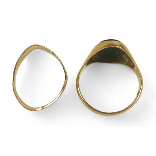 149 - Two 9ct gold rings, comprising a gents signet ring set with black oval hardstone, 4g, size V, togeth... 