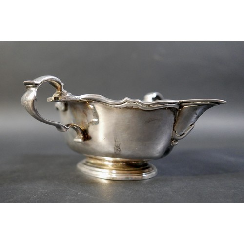 12 - A Britannia standard silver double handle sauce boat, date letter k, maker G P, 428g / 13.7toz, 18 b... 