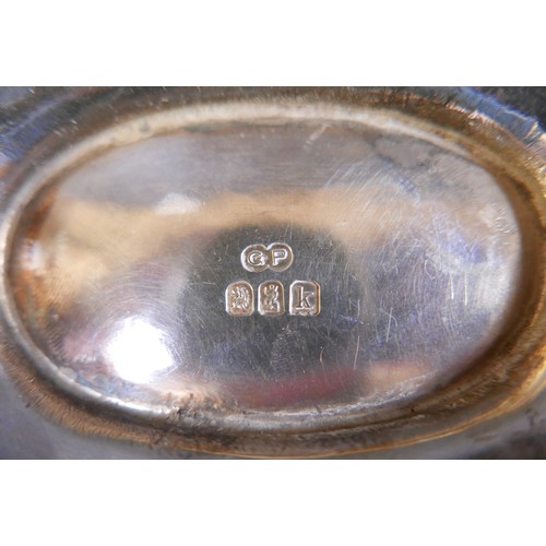 12 - A Britannia standard silver double handle sauce boat, date letter k, maker G P, 428g / 13.7toz, 18 b... 