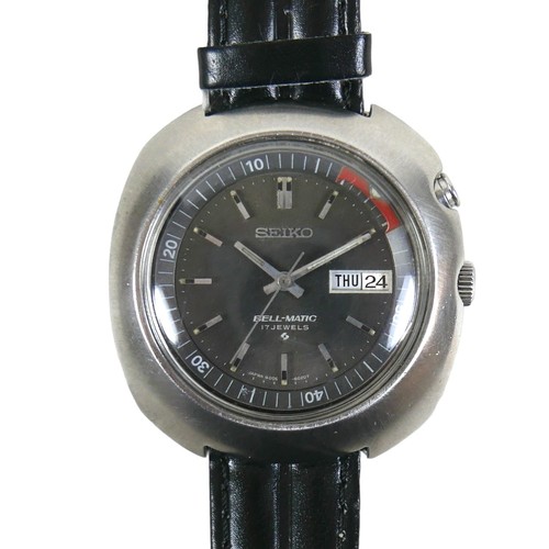 102 - A Seiko Bell-Matic 17 Jewel gents wristwatch, grey dial, baton markers, internal rotating alarm set ... 