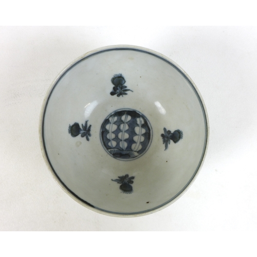 176 - A Chinese porcelain bowl, late Ming period, decorated in underglaze blue internally with four flower... 