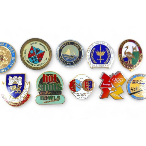 276 - A collection of pin and cloth badges, including some militaria, 'Fleet Air Arm', as well as a number... 