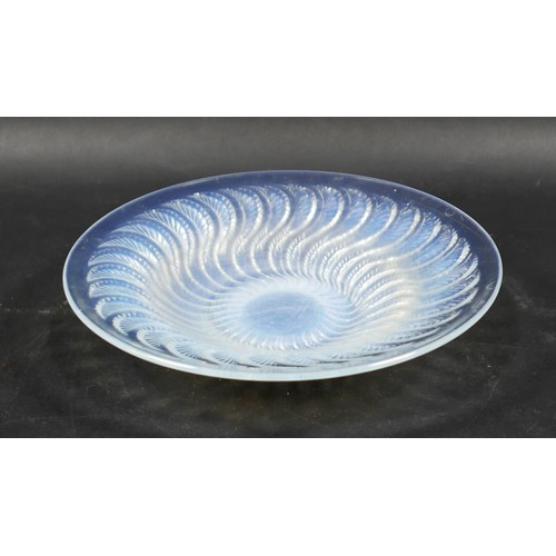 246 - A Rene Lalique clear and opalescent glass bowl, circa 1930s, coupe-ouverte shape, in the 'Actinia' p... 