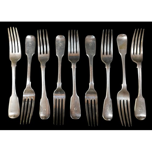 38 - A collection of assorted silver flatware, 1860g / 59.8toz. (35)