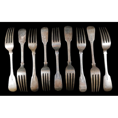 38 - A collection of assorted silver flatware, 1860g / 59.8toz. (35)