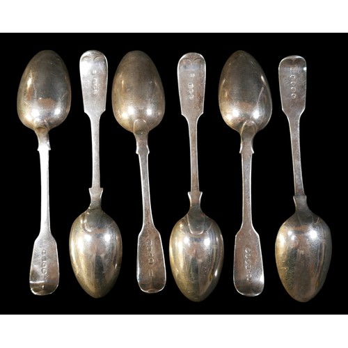 38 - A collection of assorted silver flatware, 1860g / 59.8toz. (35)