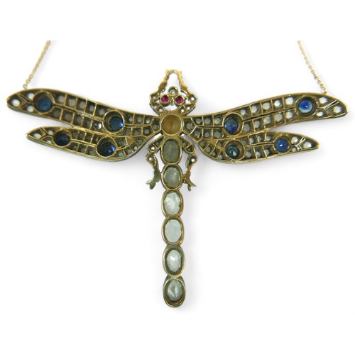 149 - A diamond, sapphire, ruby and aquamarine necklace, formed as a dragonfly, on trace link gold chain, ... 