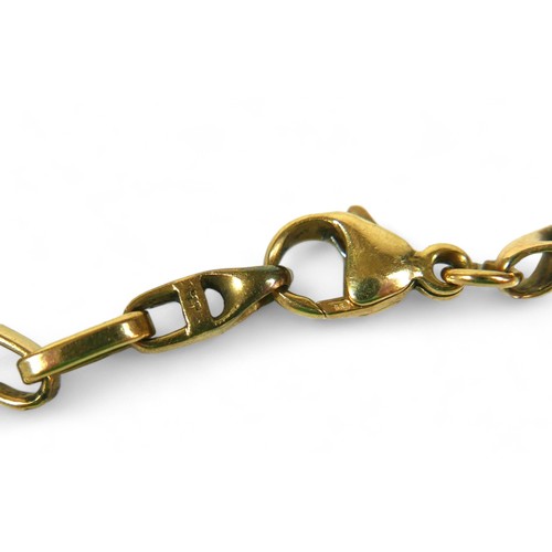 113 - A 9ct gold oval link bracelet with lobster clasp, 9.4g.