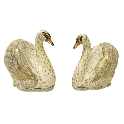 237 - A Royal Crown Derby group The Royal Swans Catherine and William number no.117 of 750 paperweights, b... 