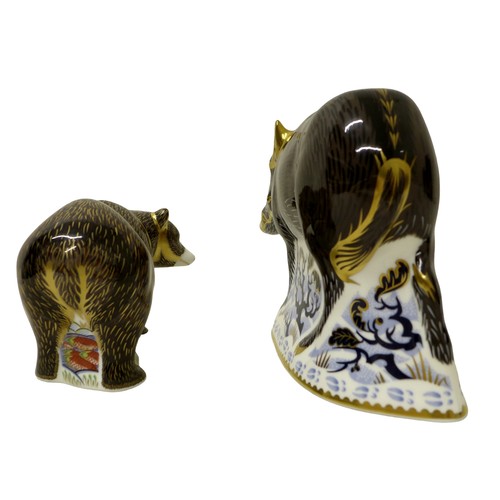 241 - A group of four boxed Royal Crown Derby paperweights, Husky USA pre release  no.164 of 750, Grizzly ... 