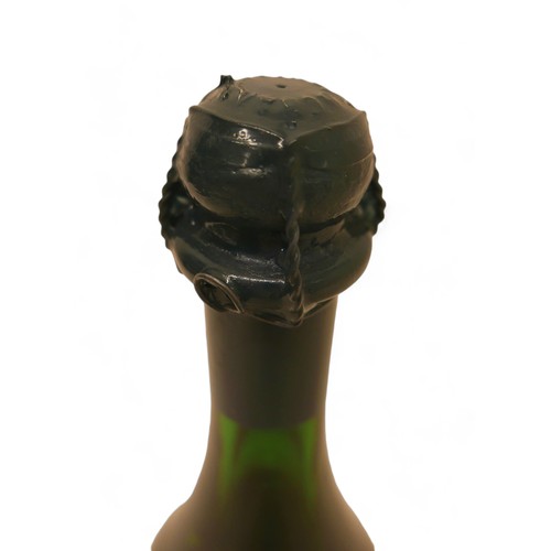 360 - Vintage Champagne: a bottle of Moet & Chandon Champagne, Cuvee Dom Perignon, Vintage 1961.