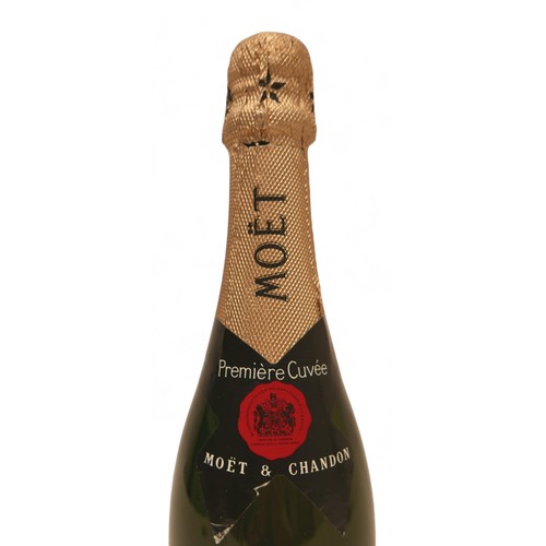 359 - Two bottles of Moet & Chandon champagne, comprising one Premiere Cuvee and one Brut Imperial. (2)