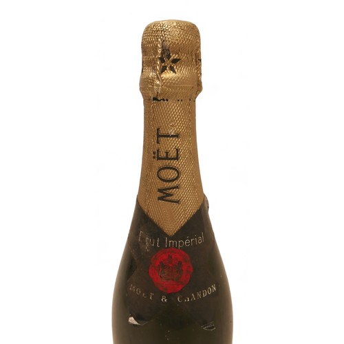 359 - Two bottles of Moet & Chandon champagne, comprising one Premiere Cuvee and one Brut Imperial. (2)