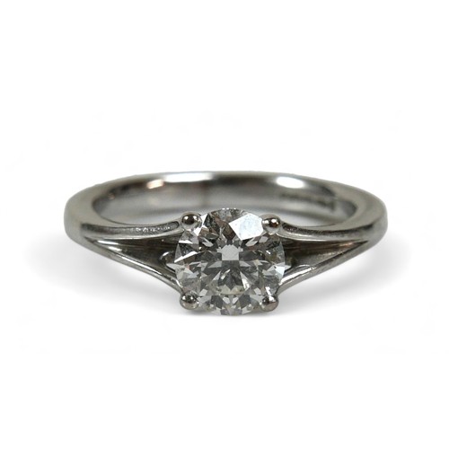 153 - An 18ct white gold Hearts On Fire diamond solitaire ring, the band with V shoulders, the brilliant c... 